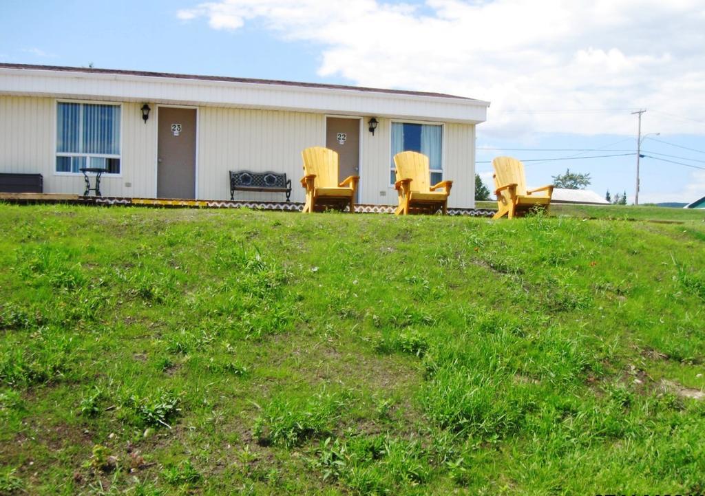 Motel De La Pointe Aux Bouleaux Baie-Sainte-Catherine Luaran gambar